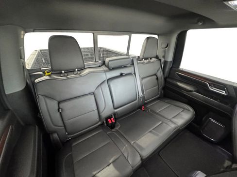 Used 2024 GMC Sierra 2500 Denali w/ Denali Reserve Package image 17