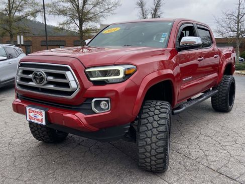 Used 2021 Toyota Tacoma Limited image 28