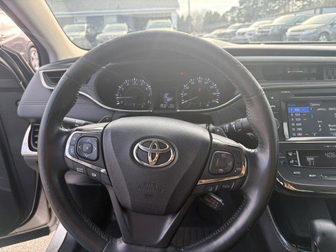 Used 2017 Toyota Avalon XLE image 14