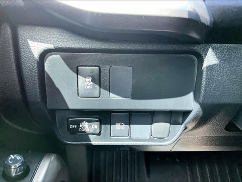 Used 2021 Toyota Tacoma SR5 RWD image 34