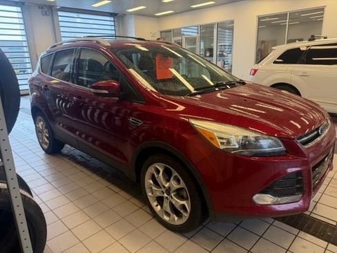 Used 2015 Ford Escape Titanium w/ Equipment Group 301A AWD/4WD image 3