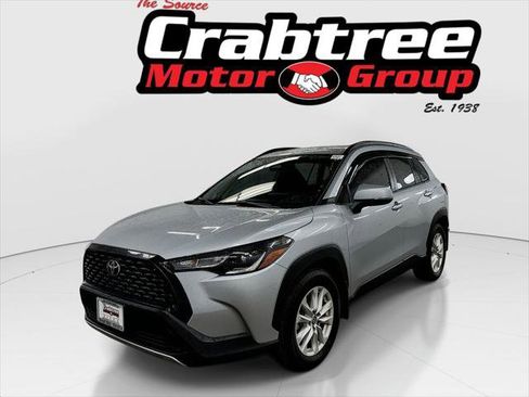 Certified 2024 Toyota Corolla Cross LE w/ Moonroof Package AWD/4WD image 1