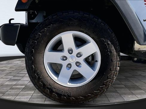 Certified 2018 Jeep Wrangler Sport image 32