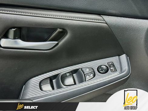 Used 2024 Nissan Sentra SV FWD image 20