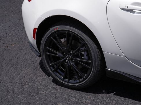 New 2026 MAZDA MX-5 Miata Club w/ Appearance Package RWD image 16