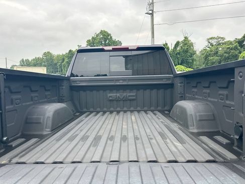 Used 2025 GMC Sierra 1500 SLT w/ SLT Premium Plus Package AWD/4WD image 19
