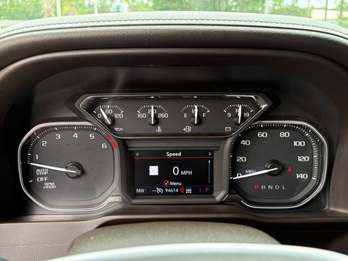 Used 2019 GMC Sierra 1500 SLT w/ SLT Premium Plus Package AWD/4WD image 16