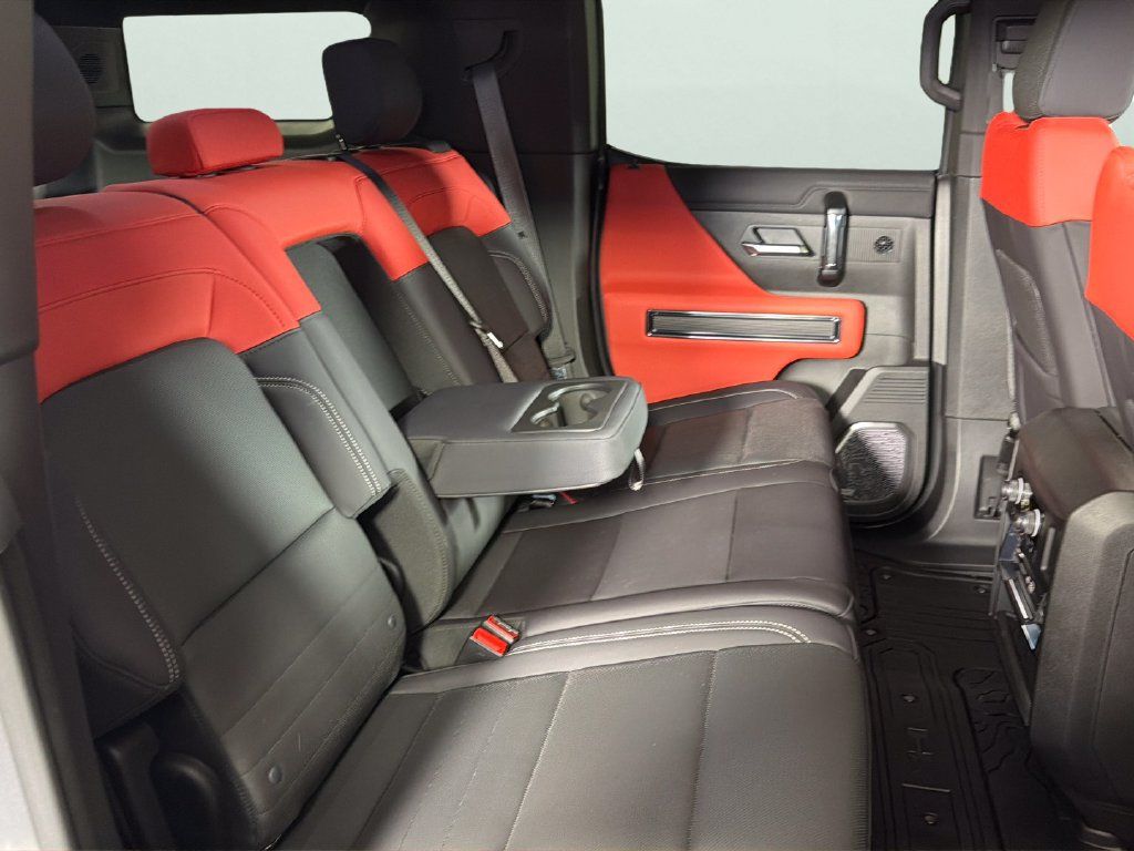 Certified 2026 GMC Hummer EV 3X w/ Carbon Fiber Edition Package AWD/4WD image 32