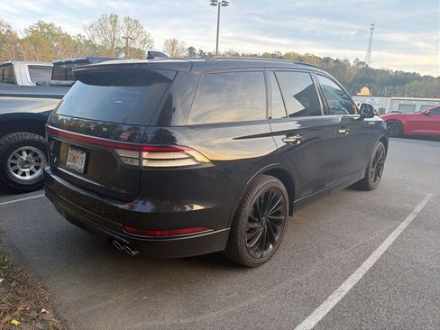 Used 2025 Lincoln Aviator Reserve w/ Jet Appearance Package image 11