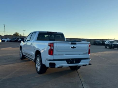 Used 2026 Chevrolet Silverado 1500 High Country AWD/4WD image 22