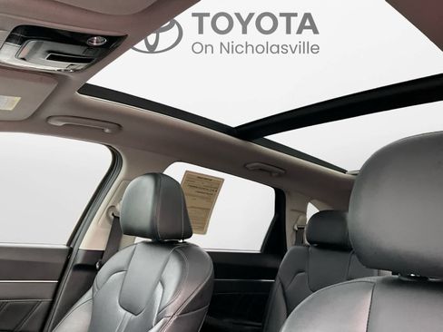 Used 2022 Kia Sorento SX FWD image 17