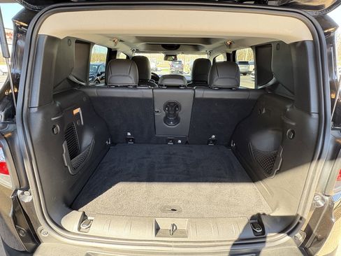 Used 2019 Jeep Renegade Trailhawk image 32