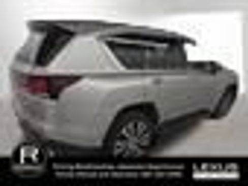 Used 2024 Lexus LX 600 4WD w/ Luxury Package image 3