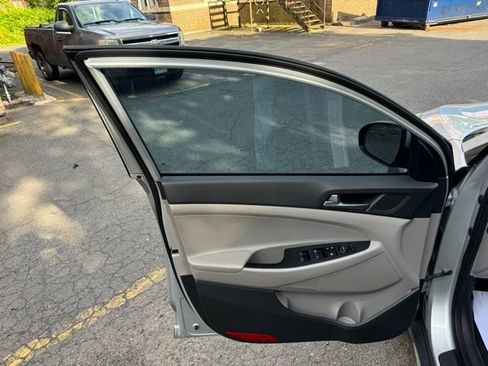 Used 2017 Hyundai Tucson Sport FWD image 12