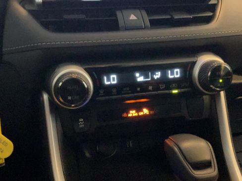 Used 2023 Toyota RAV4 LE AWD/4WD image 15