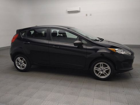 Used 2019 Ford Fiesta SE image 11