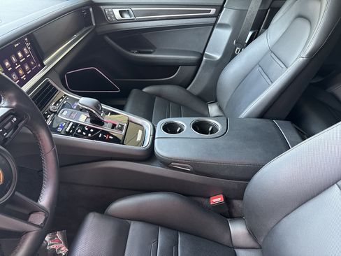 Used 2023 Porsche Panamera Platinum Edition image 26