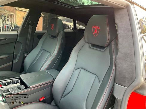 Used 2023 Lamborghini Urus S image 22