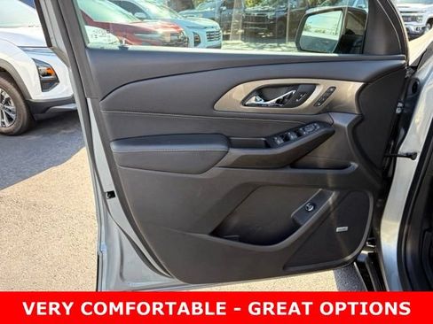 Certified 2023 Chevrolet Traverse Premier w/ Redline Edition FWD image 12