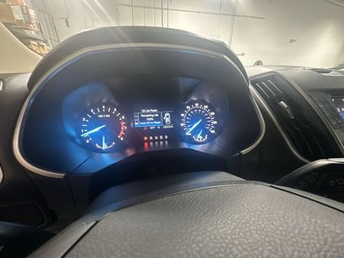 Used 2018 Ford Edge SEL FWD image 14