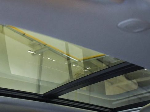 Used 2022 Jeep Grand Cherokee Limited 4xe image 32