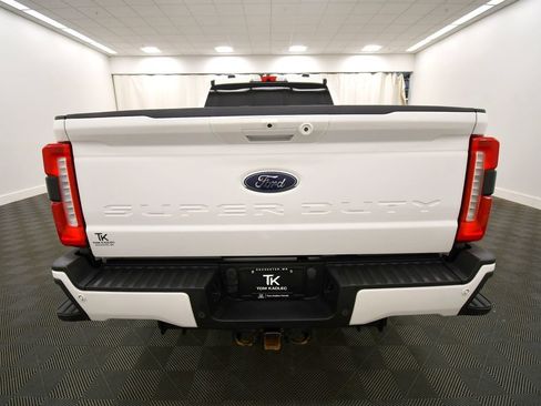 Used 2023 Ford F250 Lariat w/ Lariat Ultimate Package AWD/4WD image 6