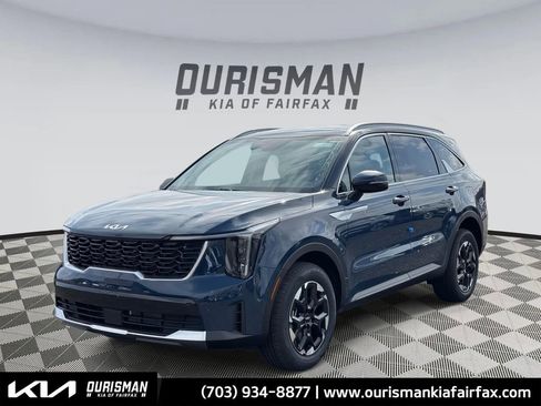 New 2025 Kia Sorento S image 1