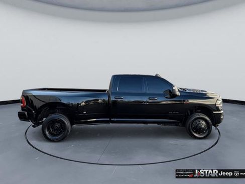 Used 2024 RAM 3500 Laramie w/ Night Edition AWD/4WD image 4