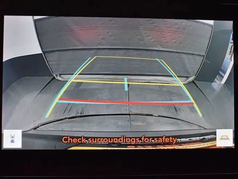 Used 2024 Toyota RAV4 XLE FWD image 32