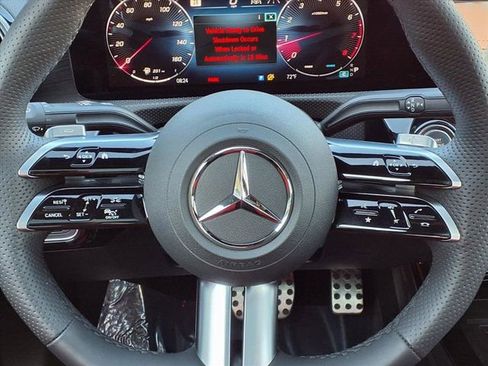 Used 2025 Mercedes-Benz CLA 250 image 8