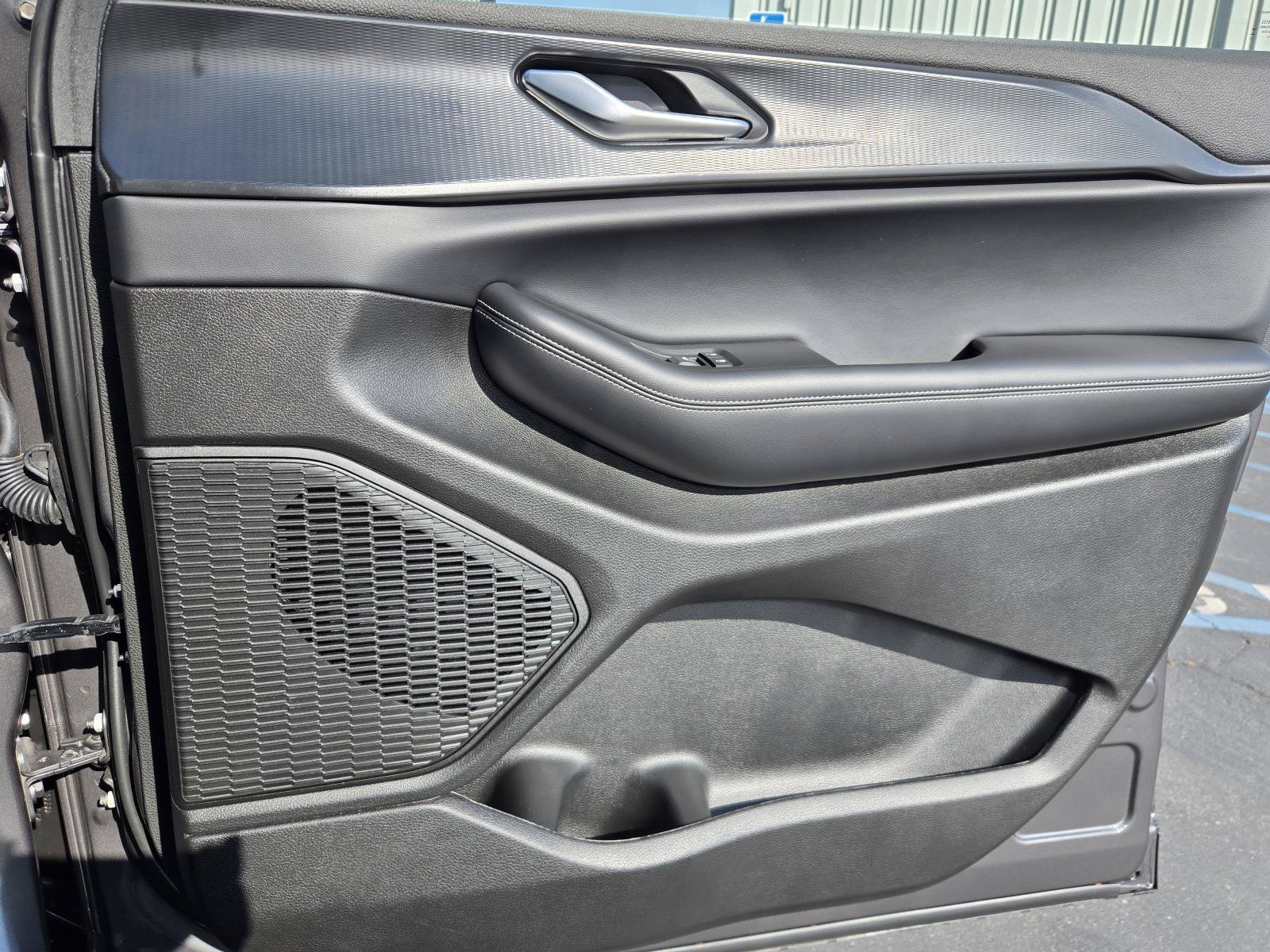 Certified 2025 Jeep Grand Cherokee Laredo X RWD image 34