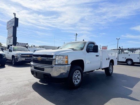 Used 2013 Chevrolet Silverado 3500 W/T image 2
