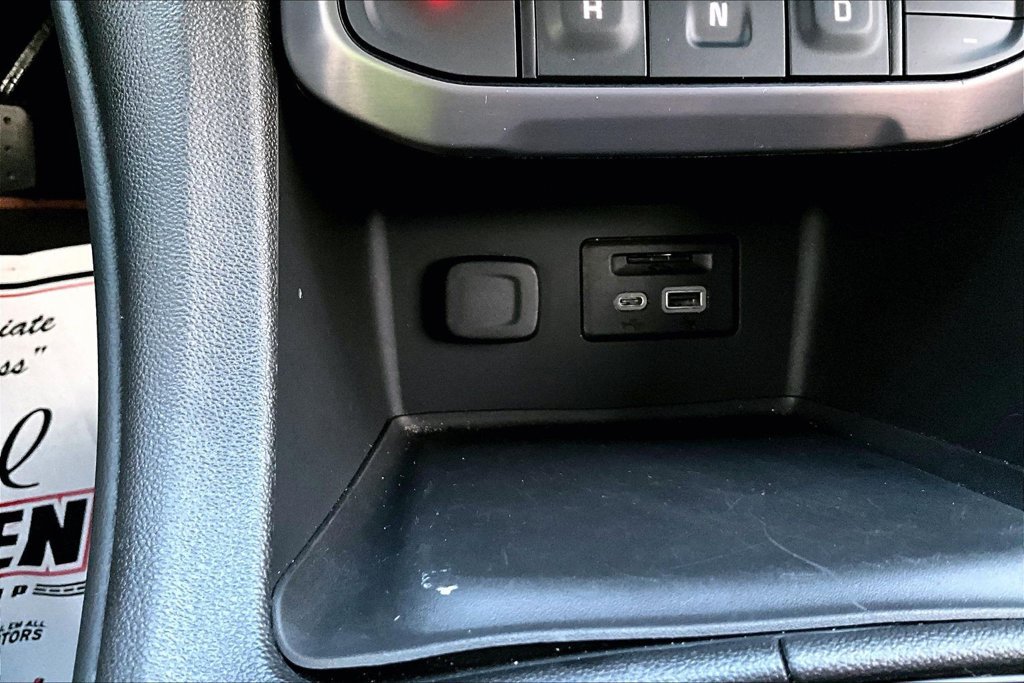 Used 2023 GMC Acadia AT4 w/ Technology Package AWD/4WD image 18
