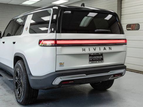 Used 2023 Rivian R1S Adventure AWD/4WD image 38