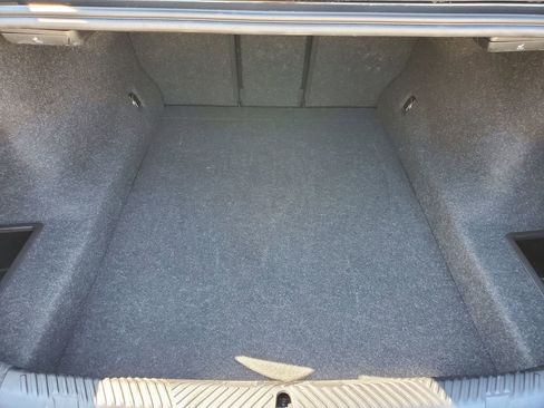 Used 2025 BMW 530i image 8