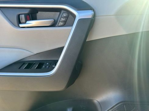 Used 2025 Toyota RAV4 XLE Premium image 22