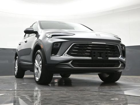 Certified 2026 Buick Encore GX Preferred AWD/4WD image 30