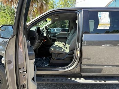 Used 2017 Ford F150 XLT RWD image 11