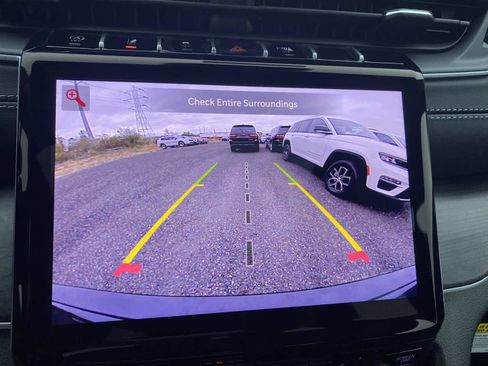 New 2025 Jeep Grand Cherokee Limited image 12