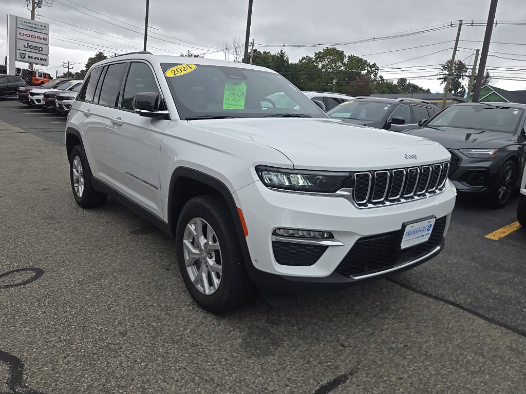 Certified 2024 Jeep Grand Cherokee Limited w/ Luxury Tech Group II AWD/4WD image 6