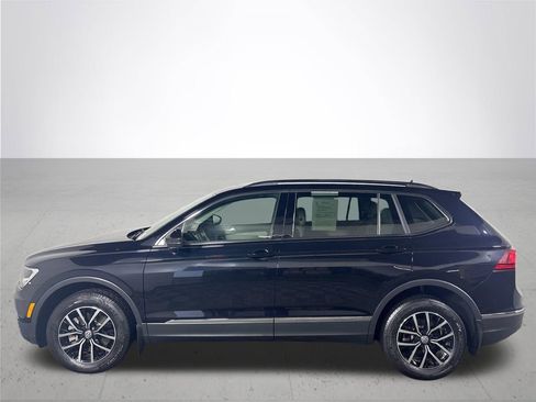 Used 2021 Volkswagen Tiguan SE image 9