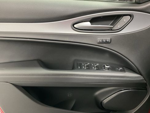 New 2025 Alfa Romeo Stelvio Sprint image 16