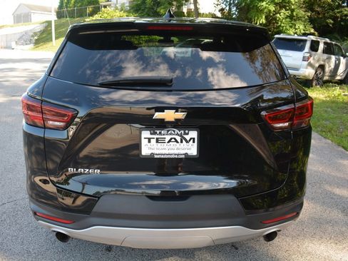 Used 2025 Chevrolet Blazer LT FWD image 6