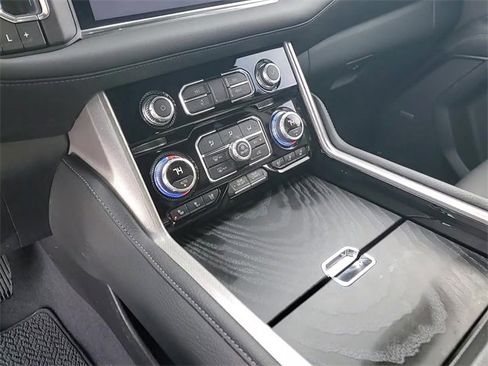 Certified 2021 GMC Yukon Denali image 19