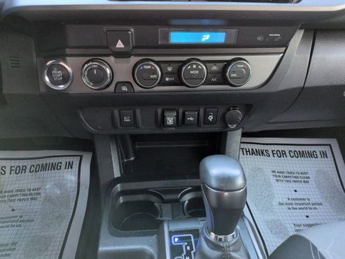 Used 2023 Toyota Tacoma TRD Off-Road AWD/4WD image 18