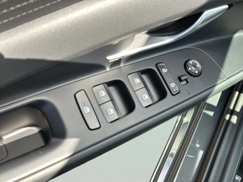 New 2026 Hyundai Elantra SE FWD image 9