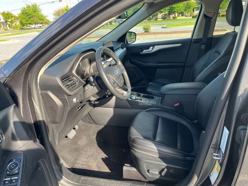Used 2020 Ford Escape SEL AWD/4WD image 9