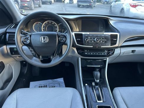 Used 2017 Honda Accord LX image 11