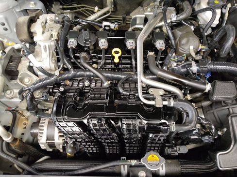 Used 2024 Nissan Altima 2.5 SV FWD image 30