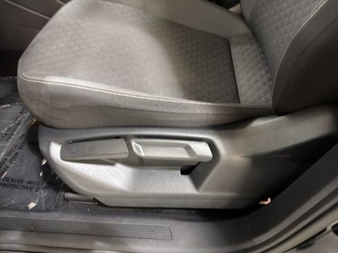 Used 2021 Volkswagen Tiguan S FWD image 17